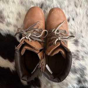Maurice’s lace up boots size 9